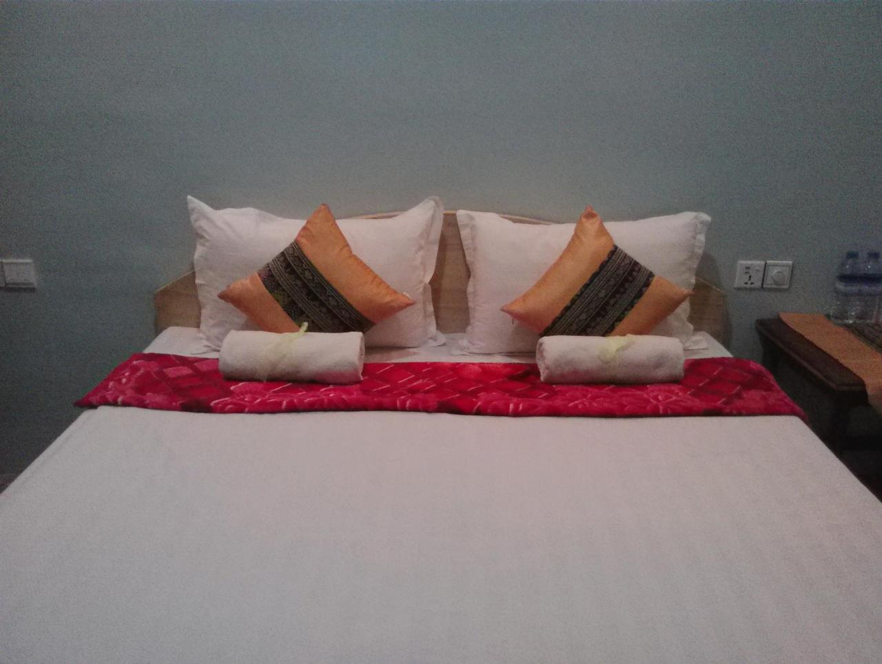 Hostel Roma Inn Калау Екстериор снимка