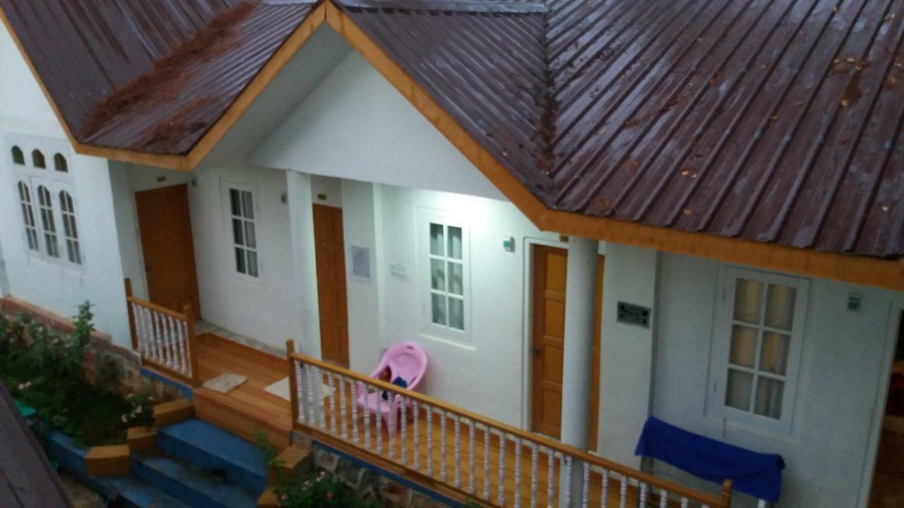 Hostel Roma Inn Калау Екстериор снимка